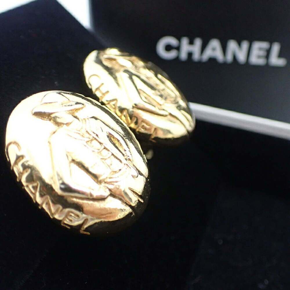 CHANEL Gold Earrings - Picture 6 of 11